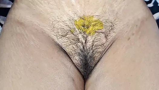 Vibratöre mast yağı ile uygulanan Hintli tombul ve hardal yağı