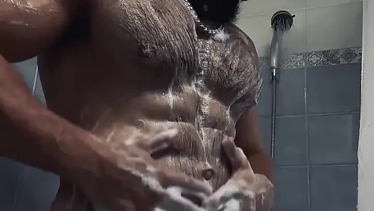 Harika kalmak için eski spice duş jeli kullanıyorum