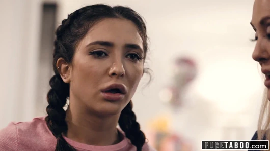 Saf Tabu - Sapık Ebeveynler, Gencin Değiştirildiğini Ortaya Koyuyor