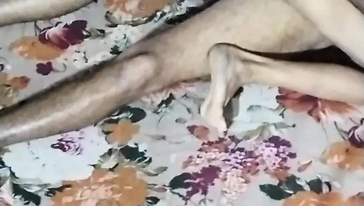 Pakistanlı güzel liseli kız arkadaş tam zevk alıyor