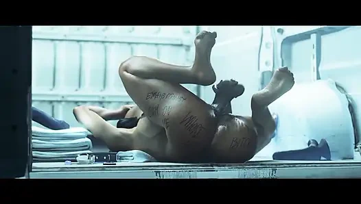 Arkadaşlarım beni sikti ve çok eğlendiler.