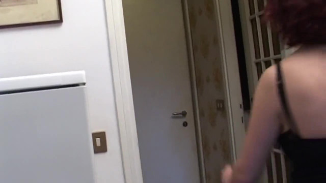 He invites friend to threeway fuck his wife