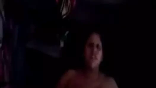 Village büyük göğüsler adım anne hile ona koca