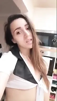 Bratty okul öğrencisi çiş derlemesi (7 klip)