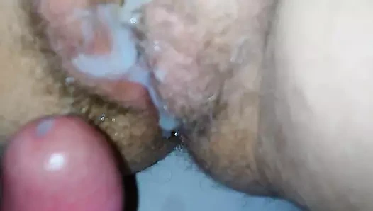 Üvey kız kardeşimin külotlu çorabına hayran kaldım, mastürbasyon yapıyorum, sikişiyorum, yüzüne boşalma ve amına boşalma