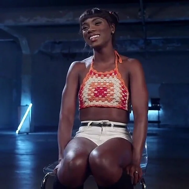 Ana Foxxx Giggles When Shocked and Comes Hard on Electricity!