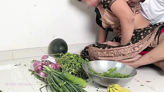 Komal mami, sebzeyi tedavi ediyorsun, bana bir muz ver.