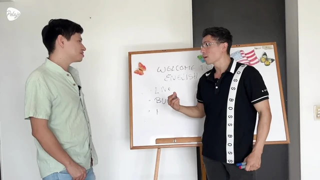 Öğrencim geç geliyor ve yarağımı sevdiğini itiraf ediyor, bu yüzden onu götüne sokmaya karar verdim. Ben heteroseksüelim.