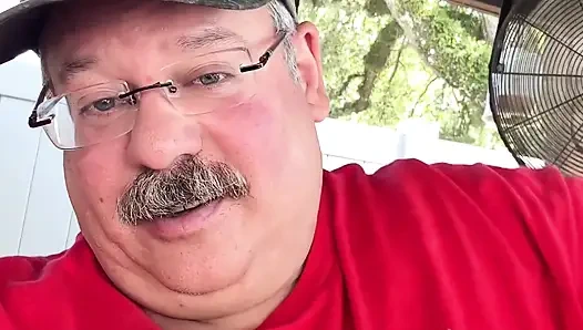 Şişman yaşlı dede