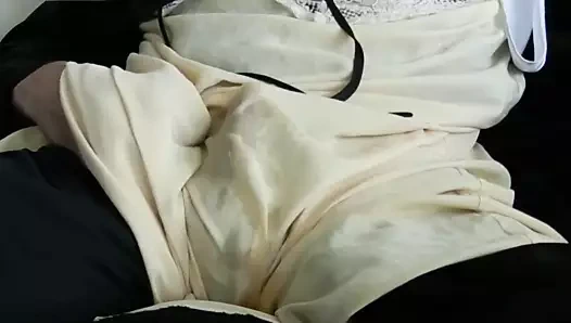 İç çamaşırlı mastürbasyon ve boşalma