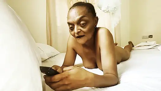 Dostum, üvey nineni götten siktim