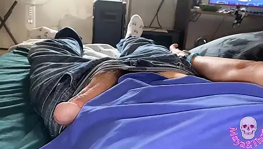 En iyi arkadaşımı beni sikerken gördüm.biri ve onu sert siktim ve dölle dolu