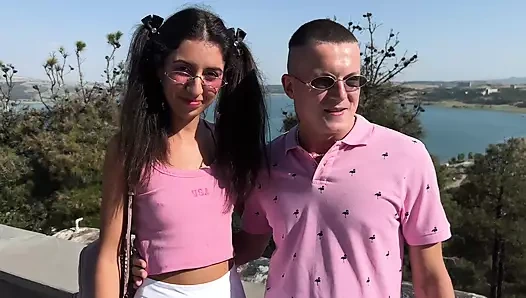 Bir yabancı birkaç blog yazarını biseksüel prezervatifsiz üçlü sekse davet etti - 3.79