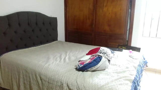 This Boy with Soccer Shorts Nakes and Shows His Ass in 4