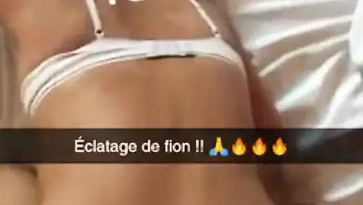 BAISE MOI - ELLE EST BAISE COMME UNE CHIENNE SUR SNAP