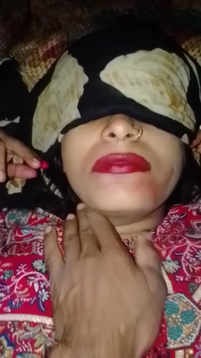 Fuk benim azgın marred üvey kız kardeşim rial seks Darty Hintçe konuşuyor | Klip 1