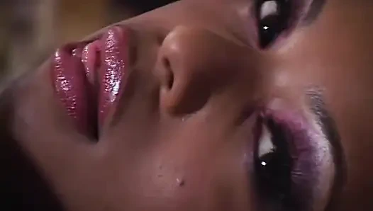 Büyük siyah yarak amcık yalıyor anal sikiş