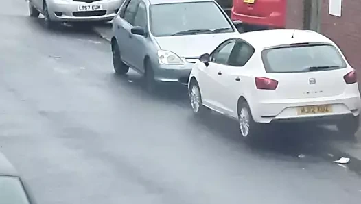 Rumen çift gizli kamerada arabada seks yapıyor