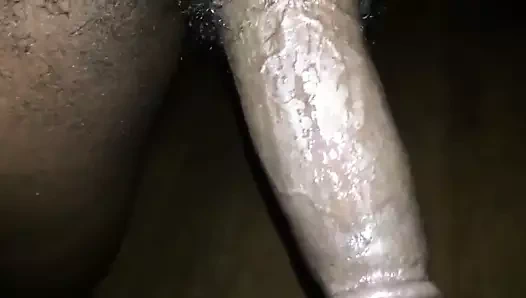 Beyaz İngiliz sürtüğü besliyor