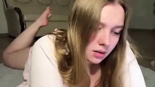 Jucielussie ve zıplayan büyük doğal memeler ile Ahegao