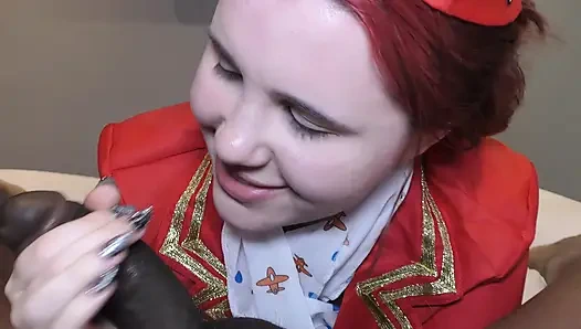 Utangaç İngiliz hostes ilk kez büyük zenci