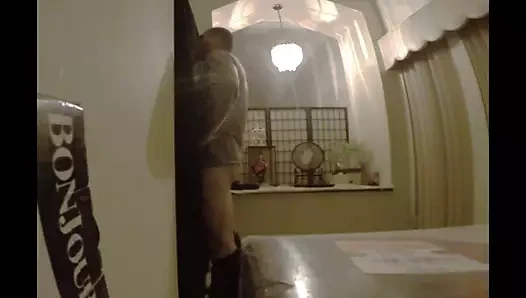 Düz damızlık hak ettiği oral seks alır.