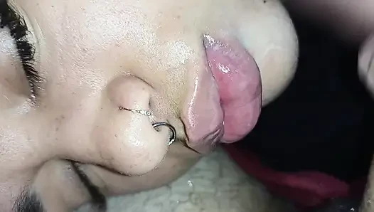 Bakış açısı aşırı dölleme, gavat bu kaltağı sikiyor