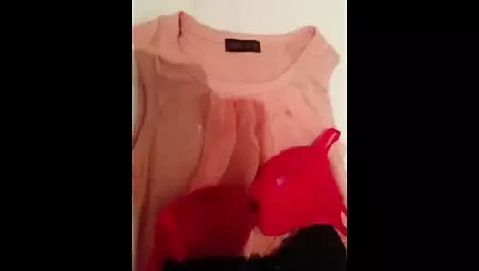 Cum üzerinde sutyen