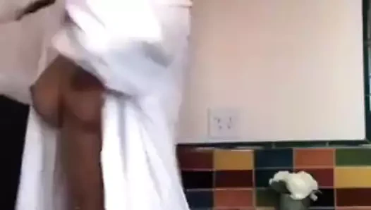 Fantastik vücut ve sevimli kız dövme