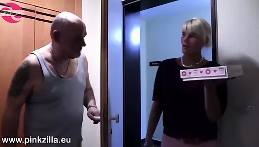 Oda servisi - sapık sperm çöreği