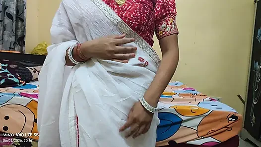 Bhabhi ko new saree pahna kar choda