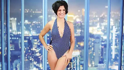 Olgun seksi esmer mayo