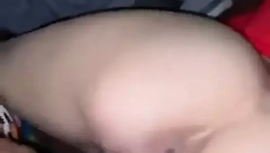 Üvey kız kardeşim mükemmel bir vücuda sahip