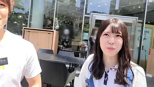 Bölüm 1: Taze yüzlü bir güzellik yoğun bir Fransız öpücüğüyle uyanıyor!