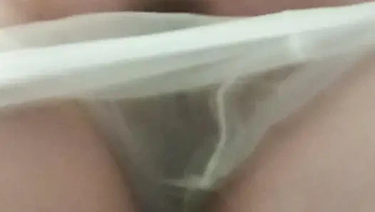 Dolgun külota işiyor