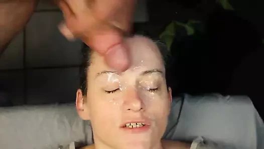 Siktiğim suratımda büyük boşalma