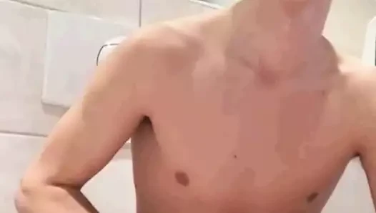 salyası twink