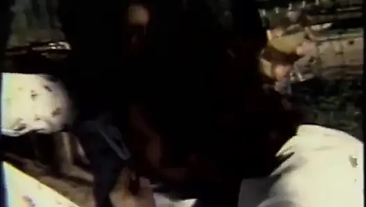 Kıllı amcıkta kıllı yarak, amcık yalama amcık sikişi mastürbasyon