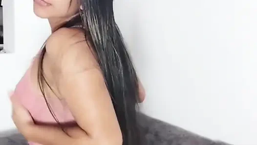 VENEZUELALı MODEL OLMAK ISTIYOR