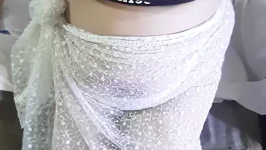 Sıcak Pakistanlı desi milf bir otelde onunla kirli konuşurken sonra bir köy çiftçi tarafından sert becerdin. o kedi içine boşalmak alır