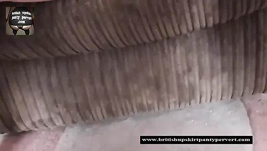 BUPP külot eğlencesi için büyük götlü İngiliz olgunla tanışıyor.