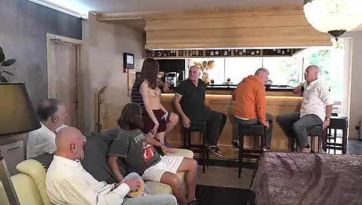 Becky California 7 yaşlı adamla grup seks tam video sadece Oldje'de