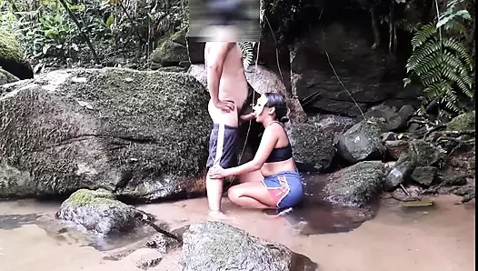 İyi bir şelalede sakso ve anal seks olmalı