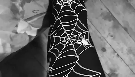 Beni siyah çoraplı istediğini biliyorum