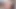 Bir horoz üfleme gözlerinde kontakt lens ile güzel kız