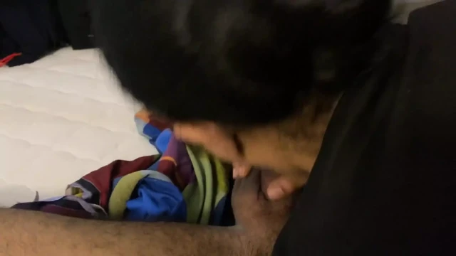 Индийская жена трахается в задницу в первый раз от друга New Weds жену соблазниливо трахнули