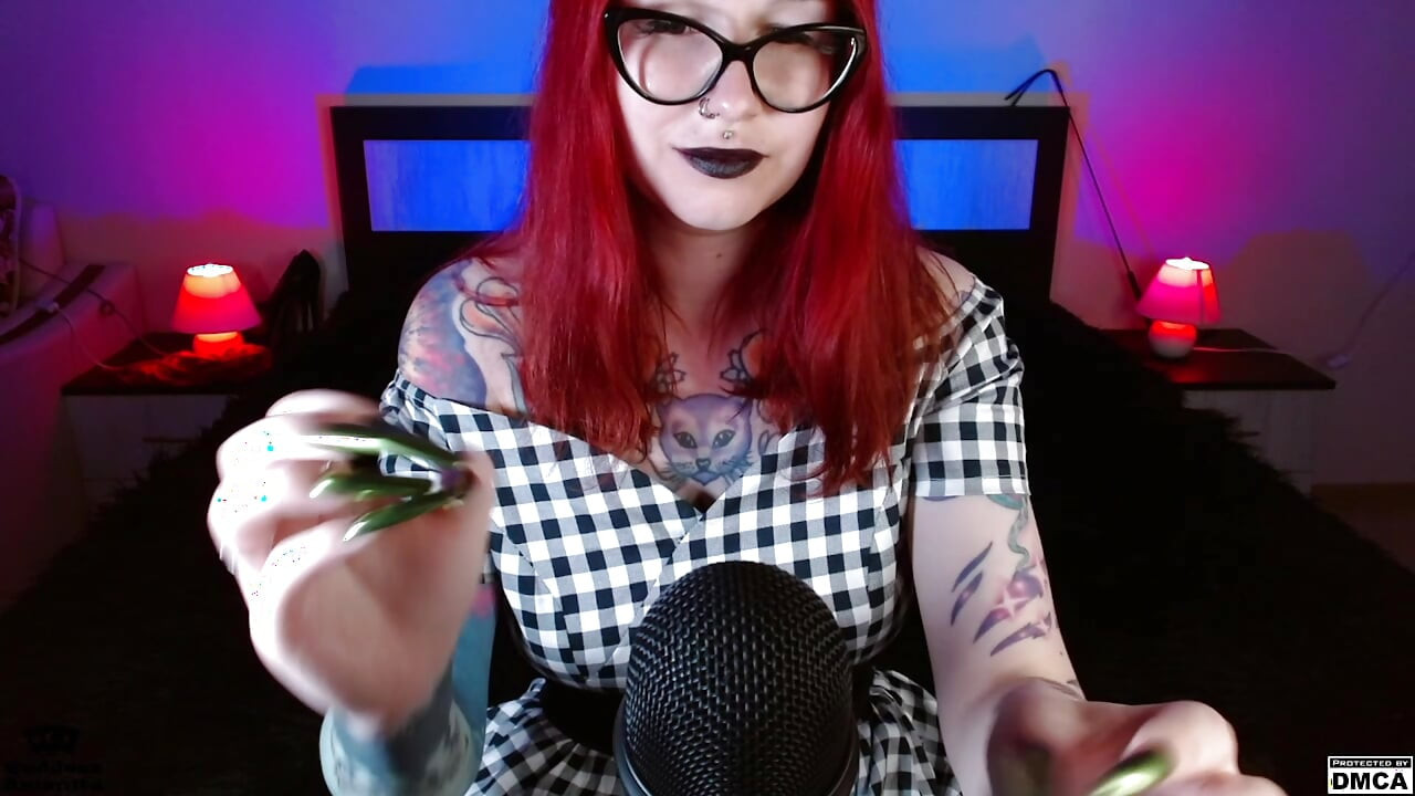 Yeşil metal uzun tırnaklar ASMR kesim versiyonu
