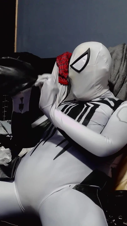 Spiderman Hot