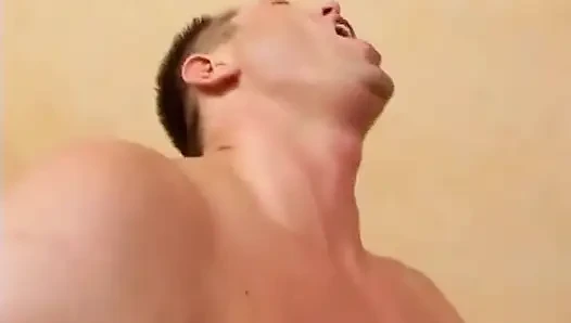 Sarışın ateşli vahşi seks arıyor