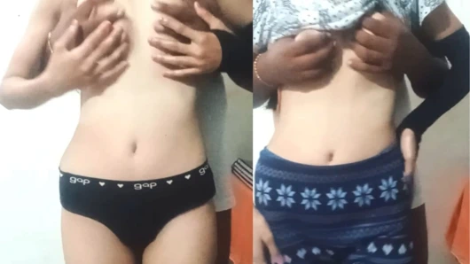 Üvey kız kardeşim benimle seks yapmak istiyor ve sert olana kadar beni ısıtmaya başlıyor